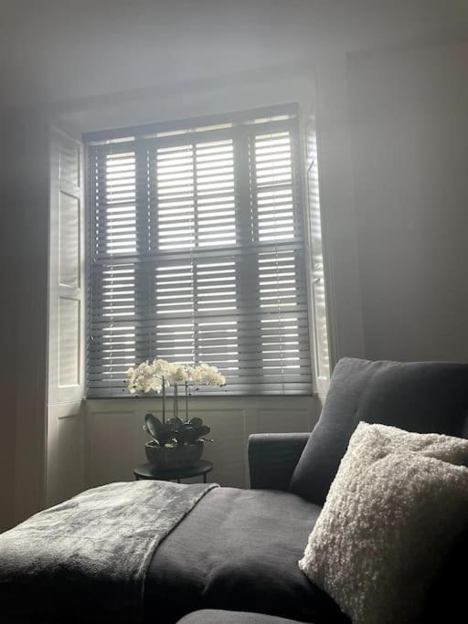 Abergavenny Center 2-Bed Flat Apartment ภายนอก รูปภาพ